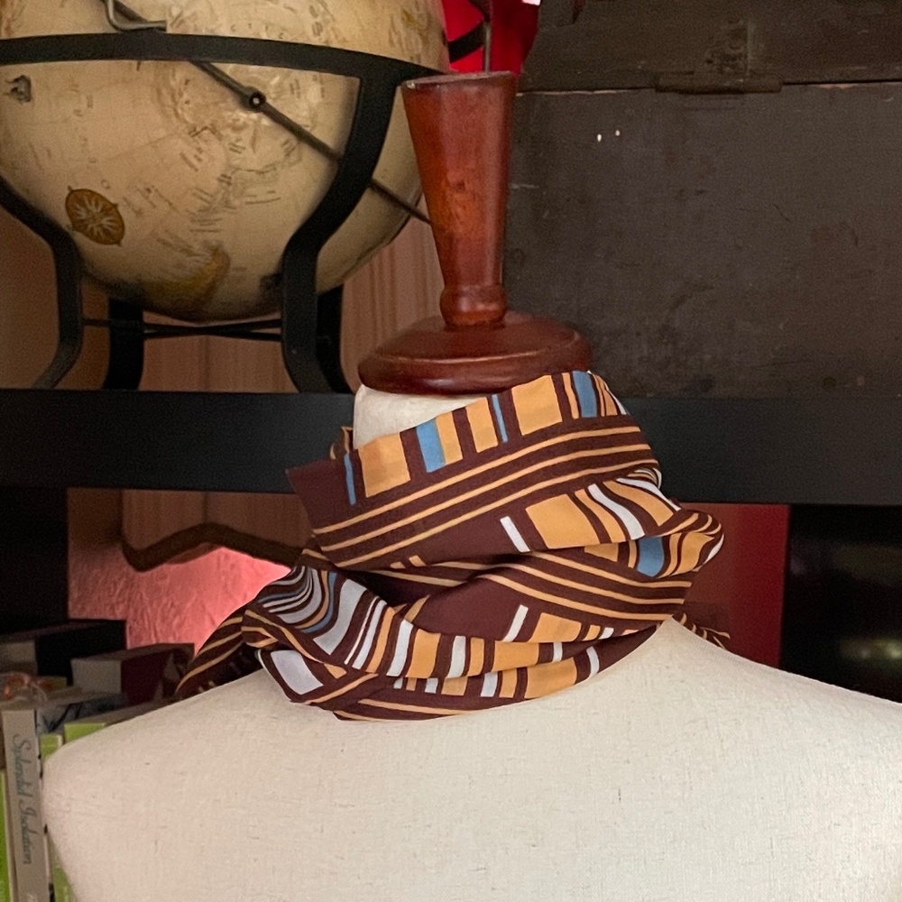 vintage scarf - Picture 3 of 6